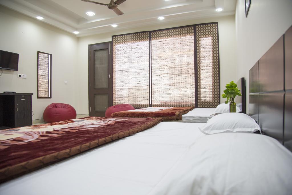 The Mulberry House Bed & Breakfast New Delhi Exterior photo